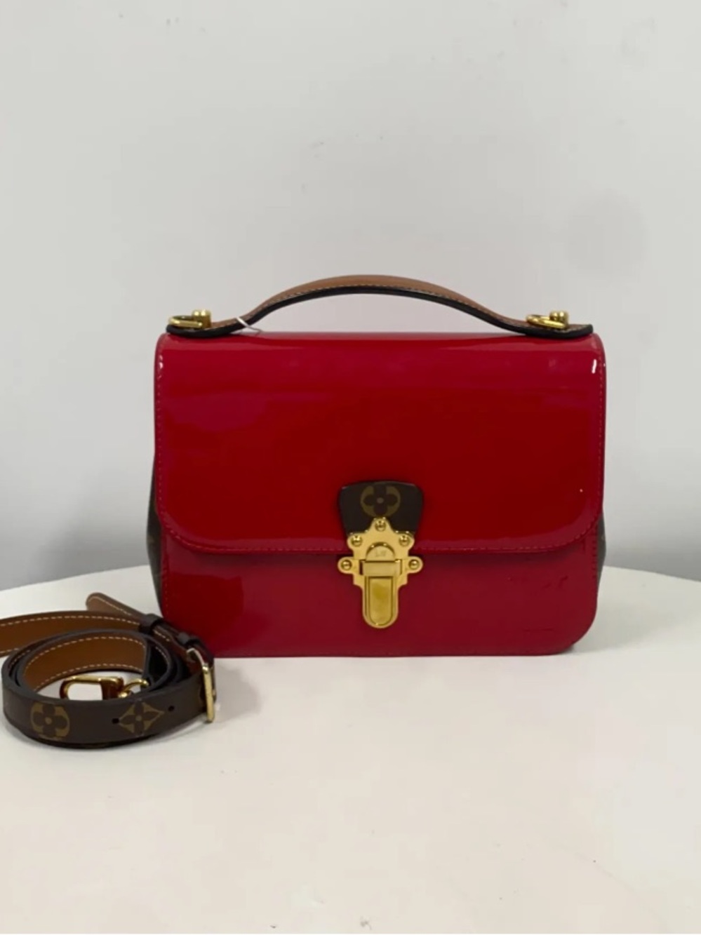 Louis Vuitton cherrywood red patent Leather Crossbody Bag excellent